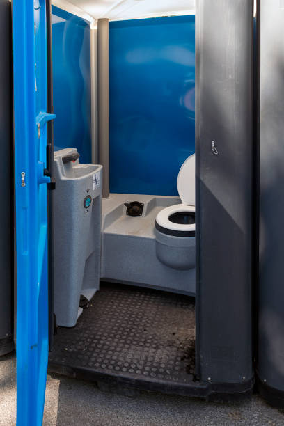 Best Portable toilet rental cost  in Wauregan, CT
